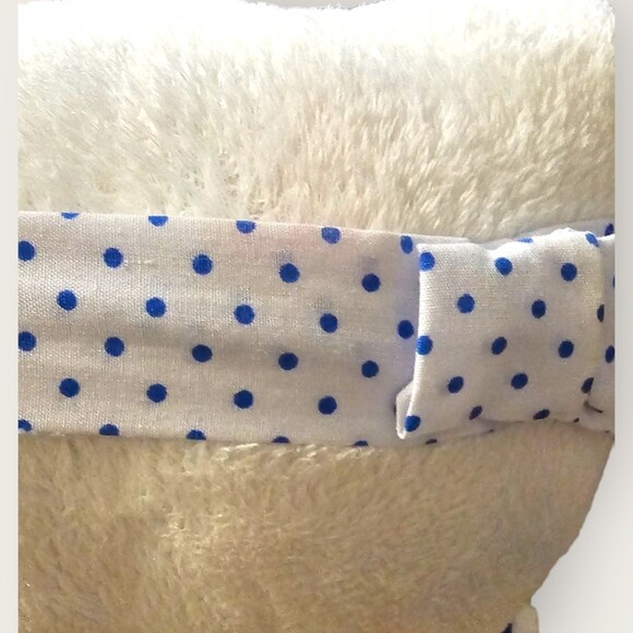 Hello Kitty AFC 30th Anniversary plush - Picture 3 of 5